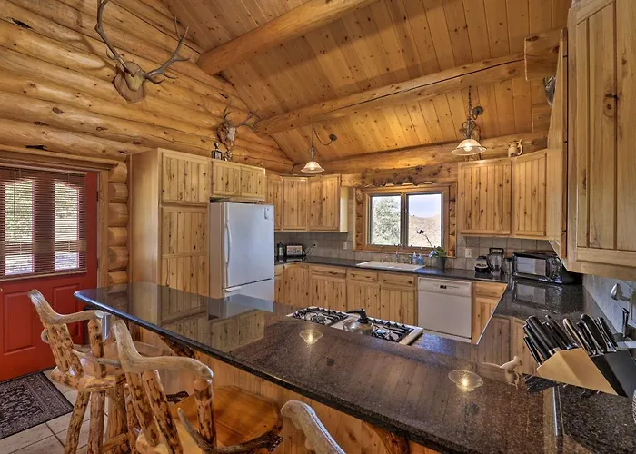 Exquisite Log With Valley Views! *