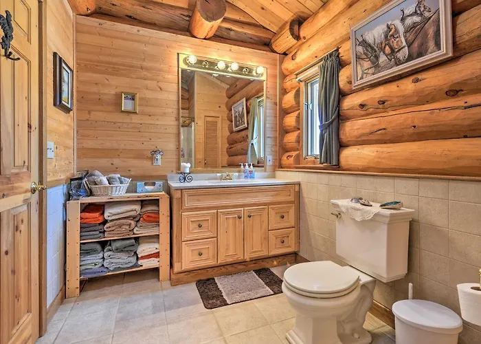 Holiday home Exquisite Log With Valley Views!