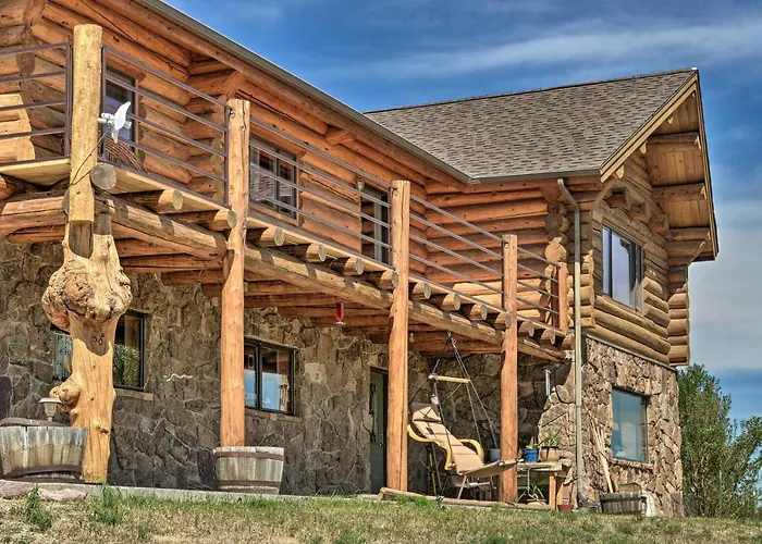 Holiday home Exquisite Log With Valley Views!